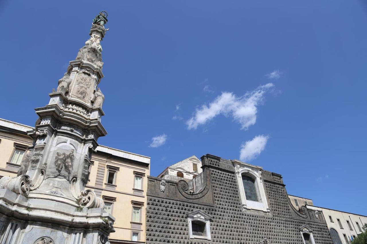 Palazzo Carafa Della Spina - Maison De Charme Наполи Екстериор снимка